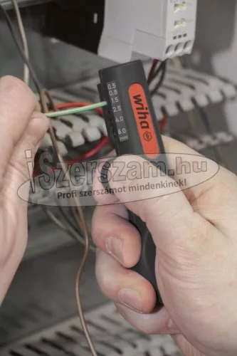 WIHA kábelcsupaszító 4in1 Multi-tool kerek kábelekhez kampós pengével 125mm 44242