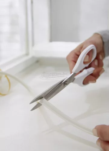 TESA P profilú ablak szigetelő gumi, fehér, 10m x 9mm, tesamoll 1 tekercs 05395-00100-00