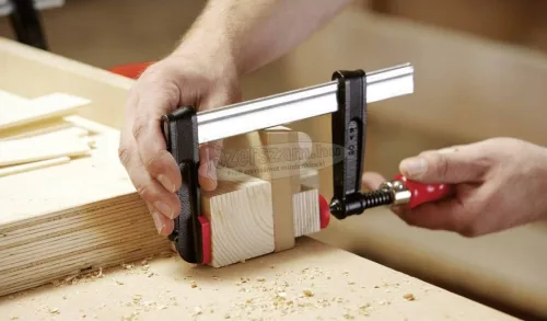 BESSEY TPN menetorsós temperöntvény szorító minőségi fa markolattal 200/60mm TPN20B6BE