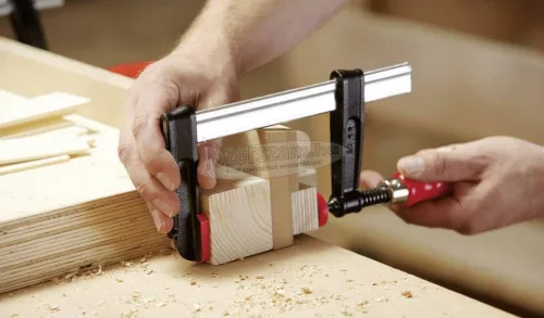 BESSEY TPN menetorsós temperöntvény szorító minőségi fa markolattal 600/120mm TPN60S12BE
