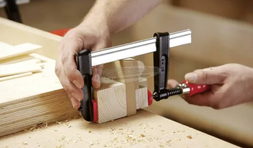 BESSEY TPN menetorsós temperöntvény szorító minőségi fa markolattal 300/140mm TPN30BE