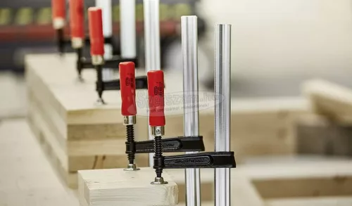 BESSEY TKPN menetorsós temperöntvény szorító minőségi fa markolattal 1500/120mm TKPN150BE
