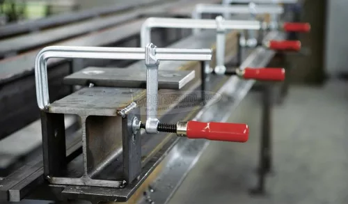 BESSEY GS classiX menetorsós teljesacél szorító minőségi fa markolattal 200/100mm GS20