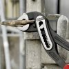 KNIPEX Alligator Autóvízpumpa fogó, polírozott fej, PVC nyél 180mm 88 01 180 SB
