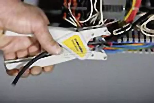 JOKARI automatikus vezetékcsupaszoló, kábelcsupaszoló blankoló fogó 4,4-7mm 20300 20300