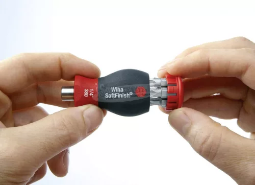 WIHA Csavarhúzó bittárral mágneses Pozidriv, Phillips 6 bittel, Stubby, 1/4" 33741