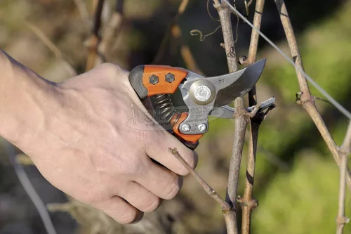 BAHCO ERGO metszőolló forgó markolattal, vágási kapacitás: 20mm közepes PXR-M2