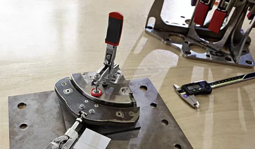 BESSEY STC-VH függőleges állásban záró gyorsrögzítők, vízszintes alaplappal 40mm STC-VH50