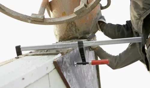 BESSEY TGK menetorsós temperöntvény szorító minőségi fa markolattal 3000/120mm TGK300