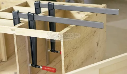 BESSEY TGNT menetorsós mély kinyúlású temperöntvény szorító minőségi fa markolattal 800/250mm TGN80T25