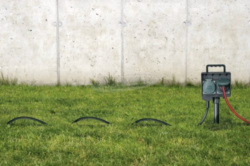 Brennenstuhl Leszúrható kerti elosztó 10m 4 dugalj H07RN-F 3G1,5 IP44 1154450