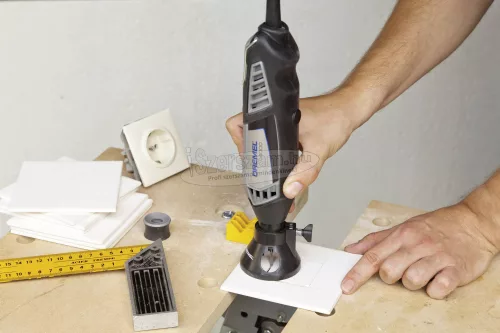 DREMEL 562 Spirális csempe marófej 3,2mm, 2615056232