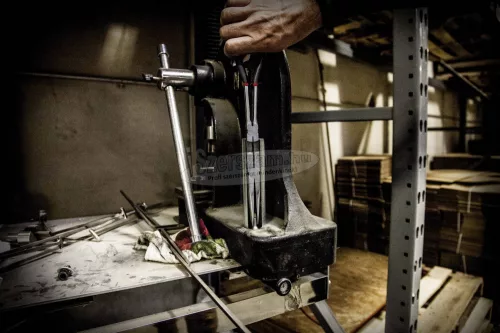 Facom Lapos kerek csőrű fogó Egyenes 340mm 185.34L