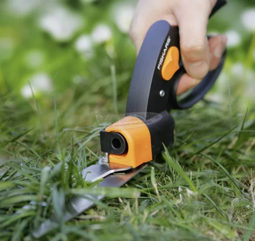 Fiskars Fűszegély nyíró olló 320mm Bypass GS42 113680
