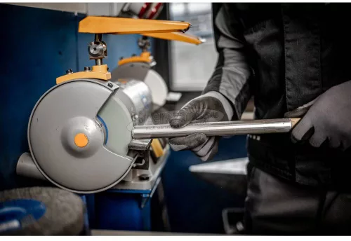 PFERD köszörűkorong lehúzó SiC AR 22x250 33300004