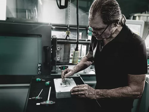 WERA 454 HF T-fogantyús hatlapfejű csavarhúzó Hex-Plus tartófunkcióval, coll több méretben