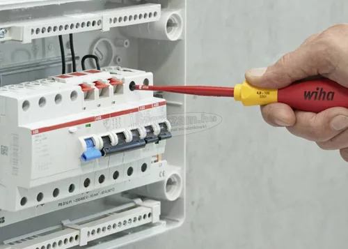 WIHA SoftFinish electric slimFix VDE 1000V szigetelt csavarhúzó készlet SL+PH+PZ+SL/PZ+T 12 részes Cr-V 41003