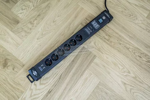 BRENNENSTUHL túlfeszültség-védelmi aljzetsáv 6dugalj 3m H05VV-F3G1,5 IP20 USB Premium-Line 60000A 1951160606
