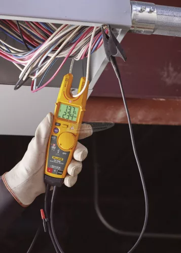 FLUKE lakatfogó CAT III 600 V T6-600/EU 4910322