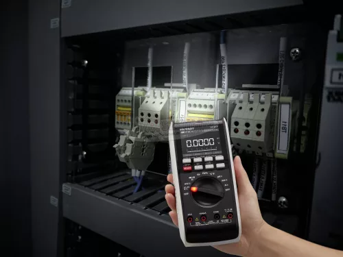 VOLTCRAFT Digitális kézi multiméter CAT III 1000 V, CAT IV 600 V, Voltcraft VC891
