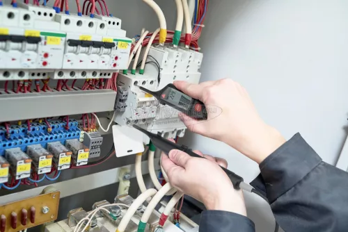 VOLTCRAFT Kétpólusú feszültségvizsgáló, LED-es és háttérvilágításos LCD kijelzővel 12-690V AC/DC Voltcraft VC-63