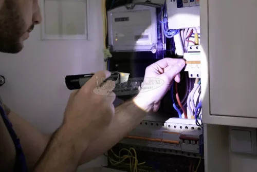 VOLTCRAFT Fázisceruza, érintés nélküli feszültségvizsgáló multiteszter LED világítással 90V/1000V AC Voltcraft MS-500
