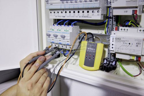 Wiha Forgómező irányvizsgáló 100–700 V AC, CAT IV (45221)