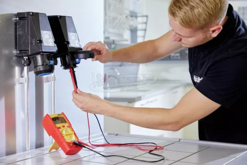 Wiha Digitális multiméter 600 V-ig AC, CAT IV 2x AAA elemmel (45218)